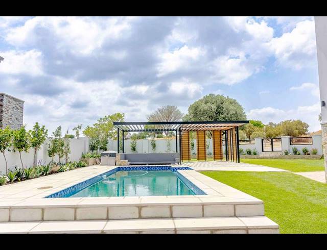 5 BEDROOM HOUSE FOR SALE IN COPPERLEAF ESTATE